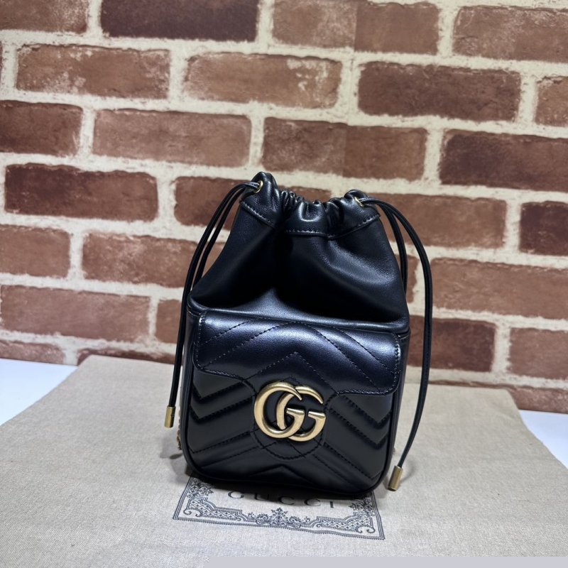 G*u*i bucket bags